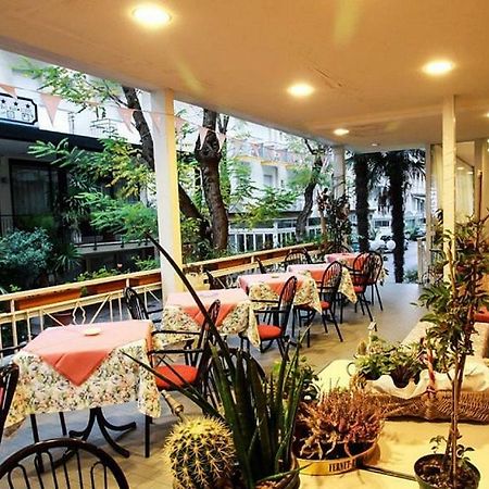 Hotel Manu Римини Экстерьер фото